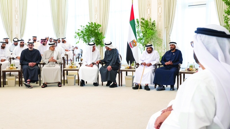 رئيس الدولة وحاكم رأس الخيمة يبحثان شؤون الوطن والمواطن