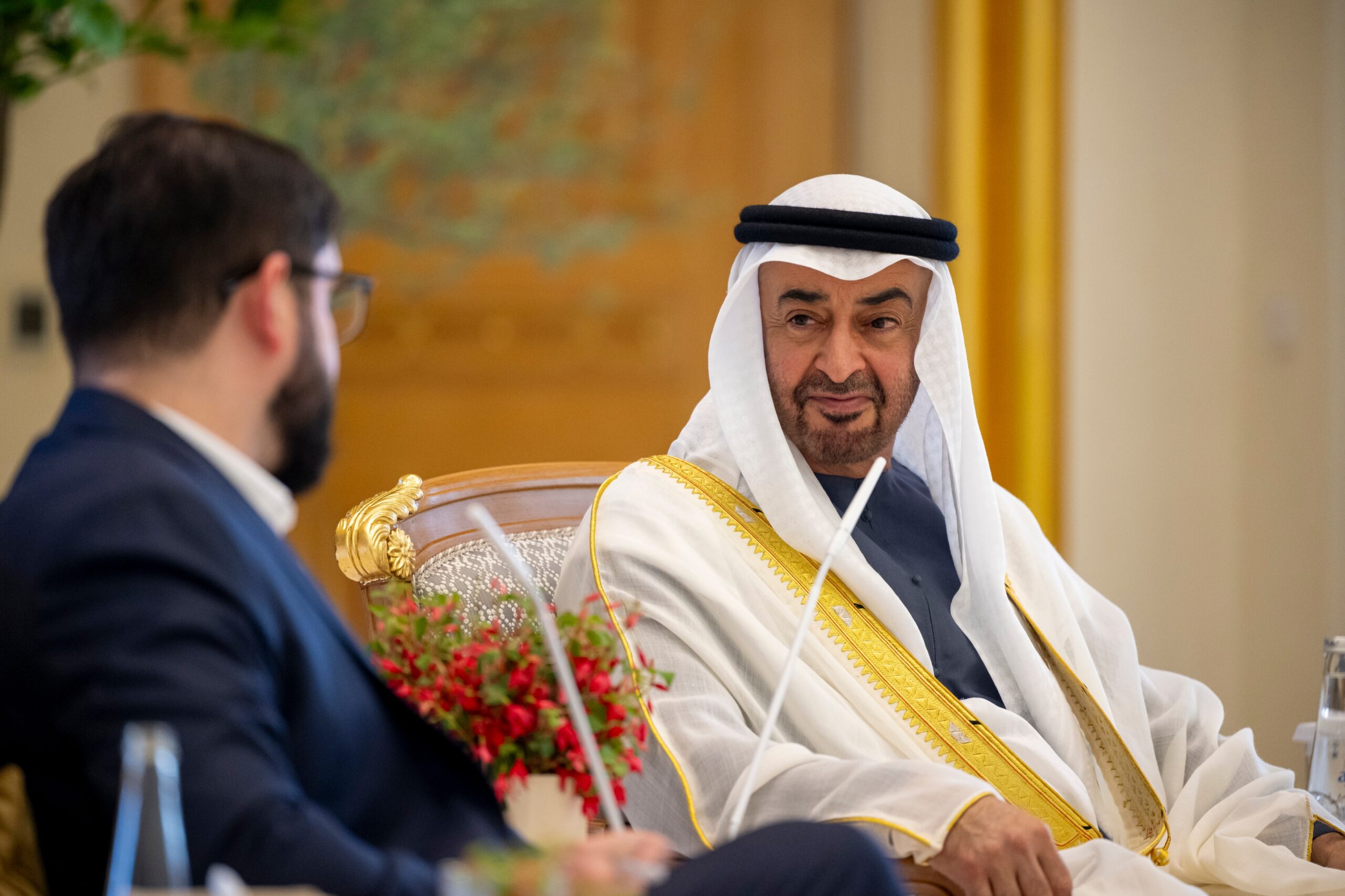 رئيس الدولة والرئيس التشيلي يبحثان تعزيز العلاقات الثنائية بين البلدين